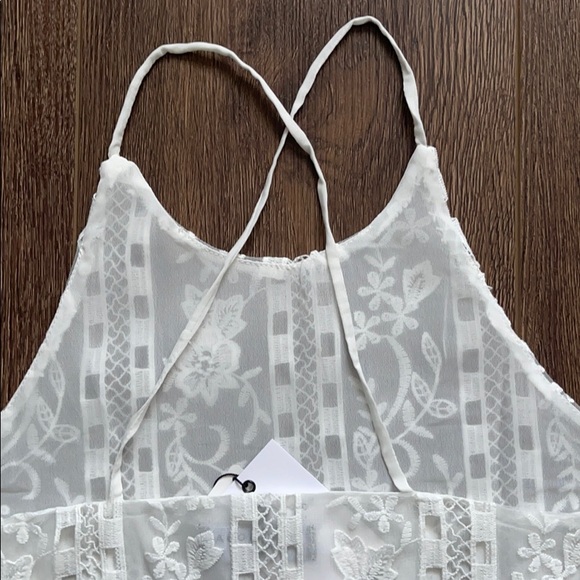 Few Moda lace top - Picture 3 of 7